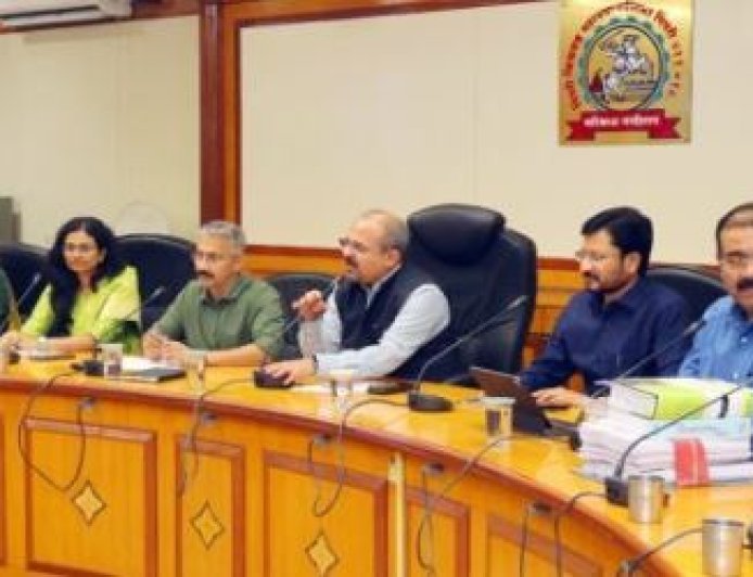 15,000 कर्मचाऱ्यांची तयारी — पिंपरी-चिंचवड निवडणुकीसाठी प्रशासन सज्ज..!